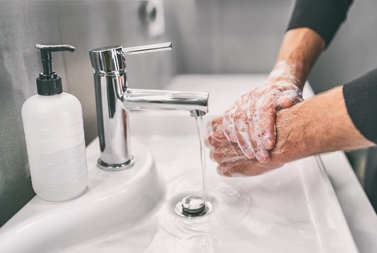 causas de la infección por parásitos