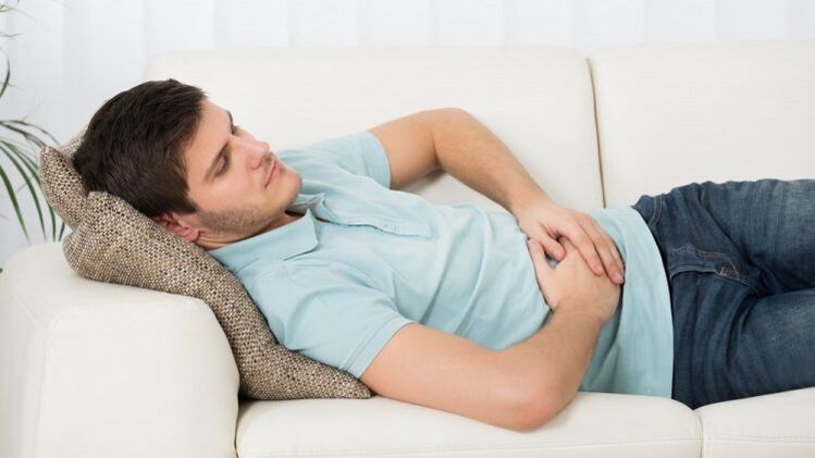 dolor abdominal debido a parásitos