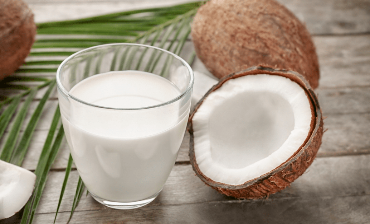 leche de coco contra los parásitos