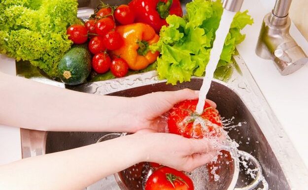 lavar verduras para prevenir la infestación de parásitos